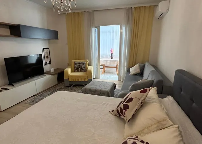 Apartament In Center