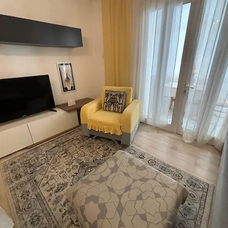 Appartement In Center *